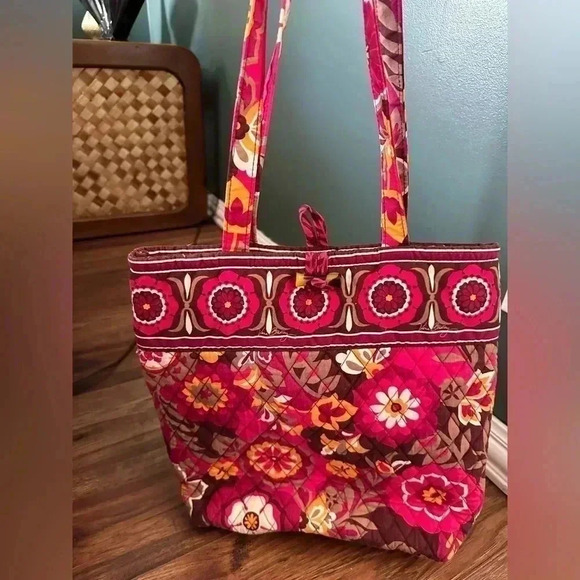 Vera Bradley Handbags - Vera Bradley Berry Red Brown Floral Bag